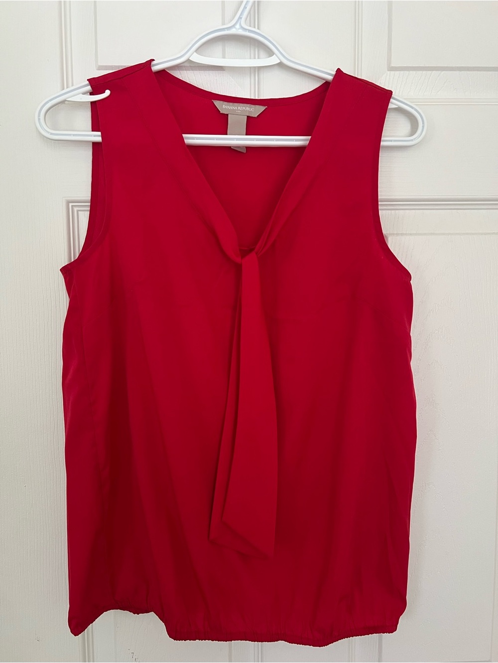 Banana Republic Red Sleeveless Tie-Front Camisole